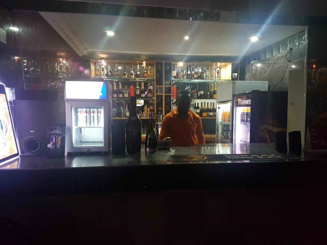 Chamcce Hotel Ajao Lagos Exterior foto