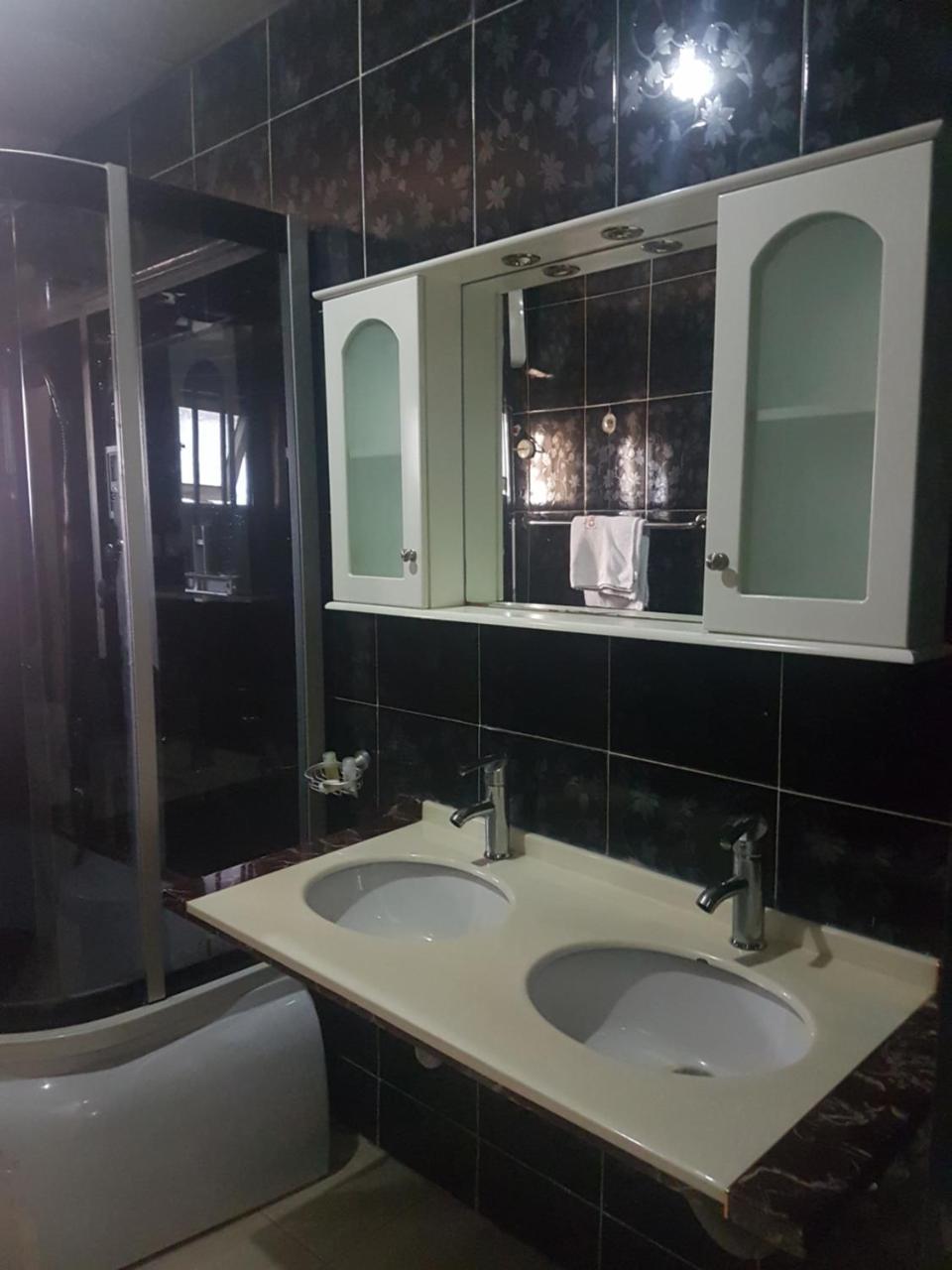 Chamcce Hotel Ajao Lagos Exterior foto